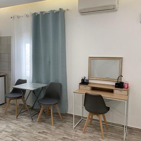 Апартаменты Santorini Studio For 2 Person In Athens Near Sea& Center Экстерьер фото